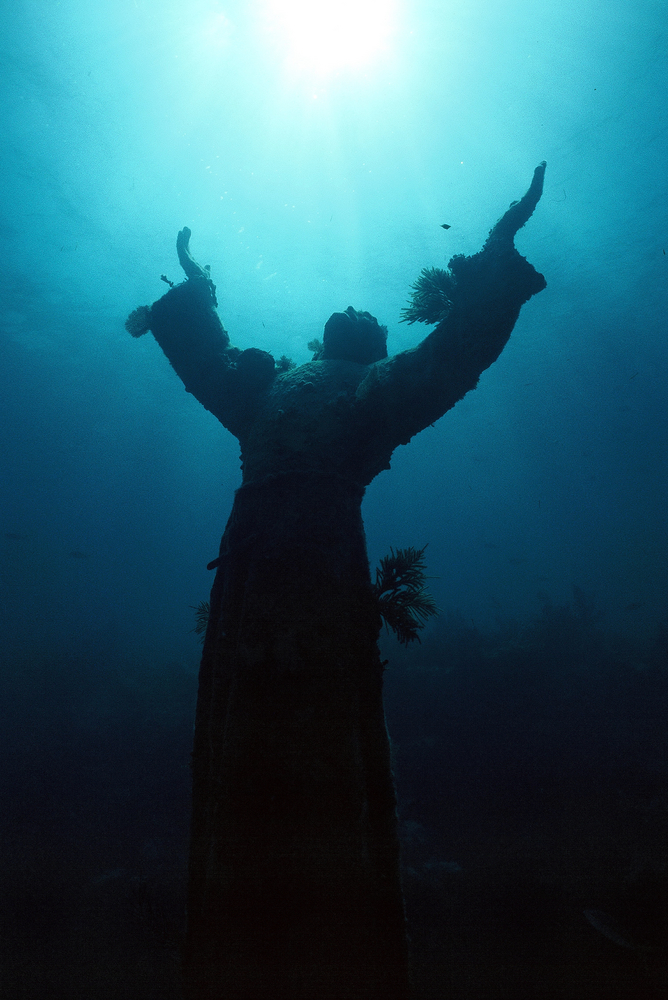 christ_of_the_abyss_underwater_sculpture