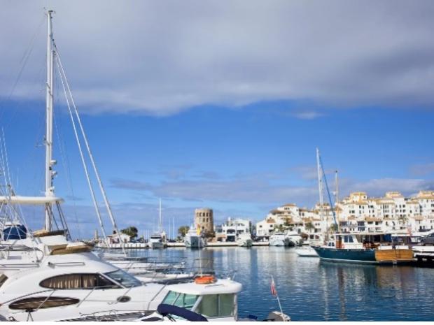 A pack of boats docked.