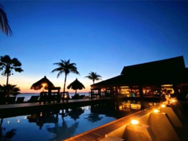 Night view of the Buddy Dive Resort.