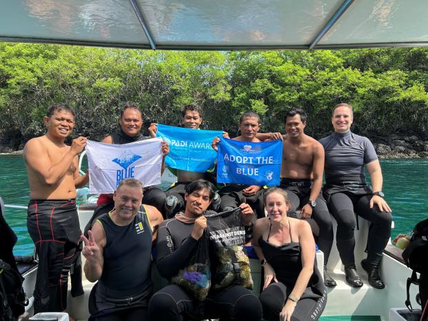 0121 AquaMarine Diving Bali - AMDB team on regular clean-up event.