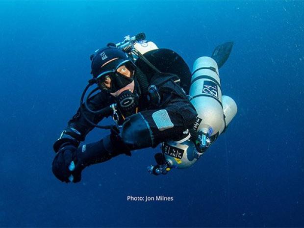 Tec diver with doubles and sidemount tanks