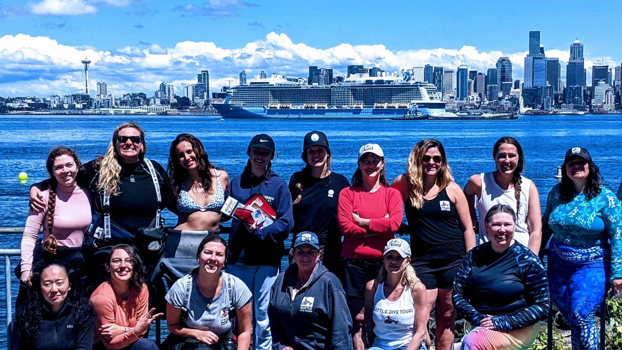 Group shot of Seattle Dive Tours, Washington, USA